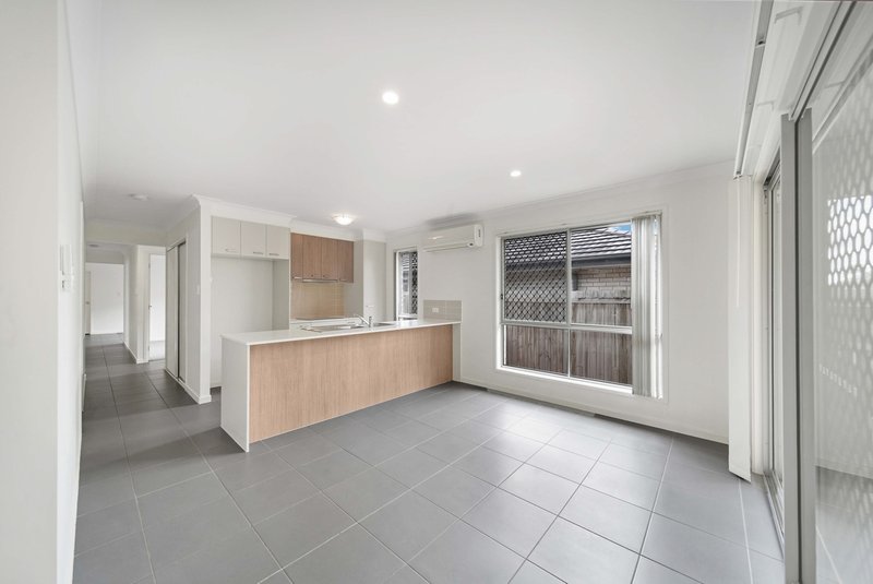 Photo - 7 Strata Circuit, Yarrabilba QLD 4207 - Image 8