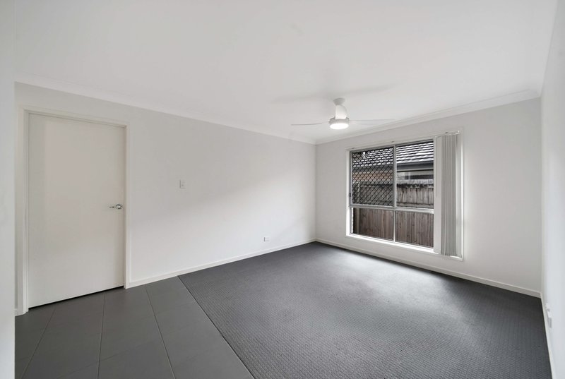 Photo - 7 Strata Circuit, Yarrabilba QLD 4207 - Image 11