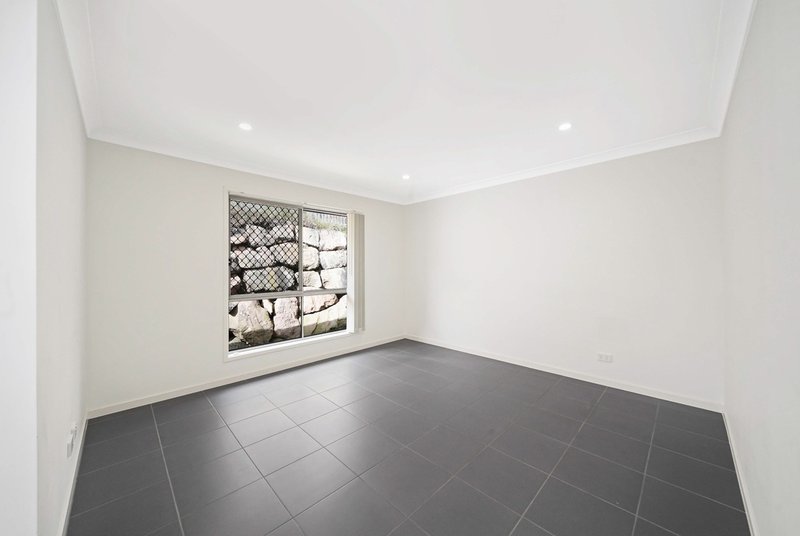 Photo - 7 Strata Circuit, Yarrabilba QLD 4207 - Image 12