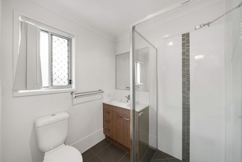 Photo - 7 Strata Circuit, Yarrabilba QLD 4207 - Image 14