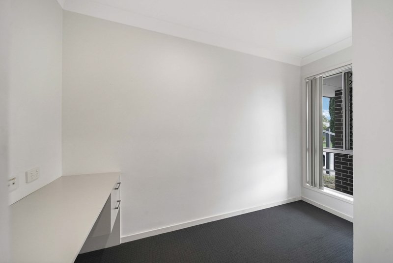 Photo - 7 Strata Circuit, Yarrabilba QLD 4207 - Image 17