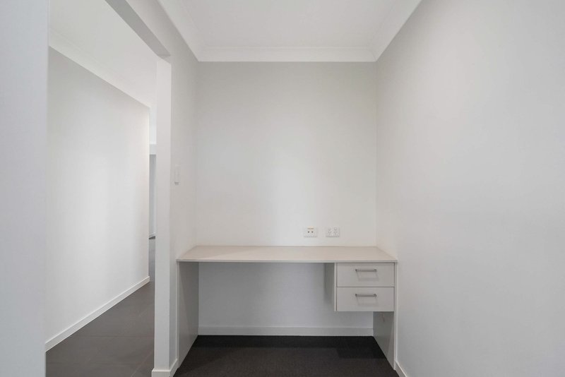Photo - 7 Strata Circuit, Yarrabilba QLD 4207 - Image 18
