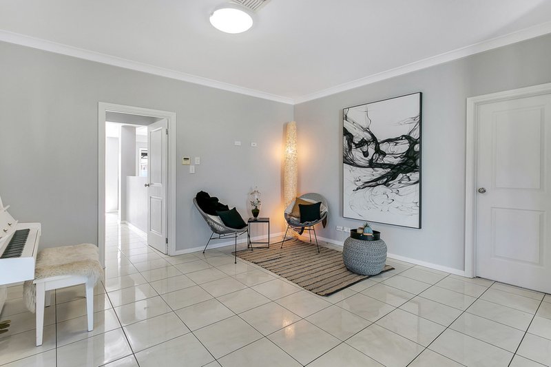 Photo - 7 Sugarloaf Lane, Mawson Lakes SA 5095 - Image 6