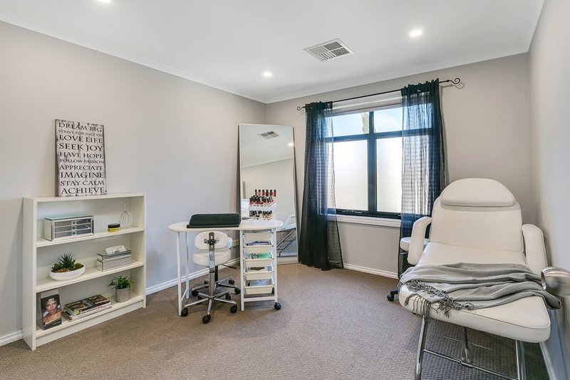 Photo - 7 Sugarloaf Lane, Mawson Lakes SA 5095 - Image 17