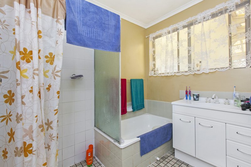 Photo - 7 Summerford Road, Aberfoyle Park SA 5159 - Image 8