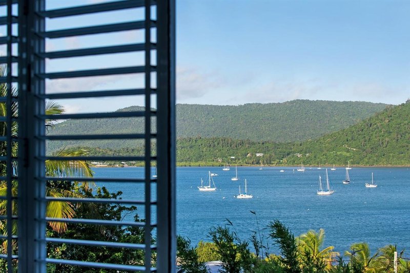 Photo - 7 Summit Avenue, Airlie Beach QLD 4802 - Image 7