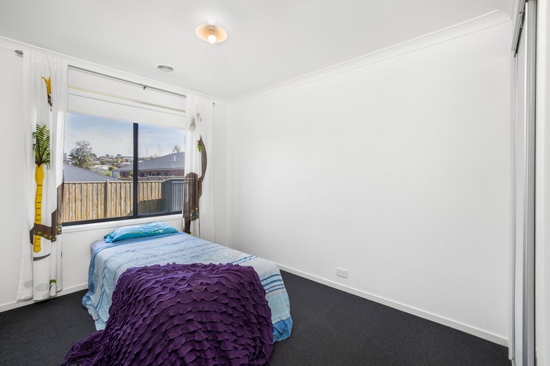 Photo - 7 Summit Drive, Pakenham VIC 3810 - Image 10