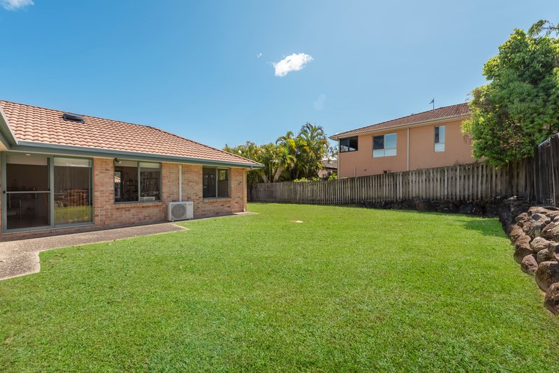 Photo - 7 Sunnybrae Close, Merrimac QLD 4226 - Image 2