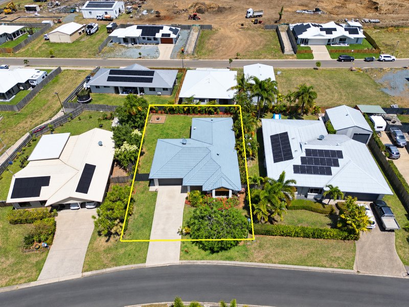 Photo - 7 Sunset Drive, Jubilee Pocket QLD 4802 - Image 2