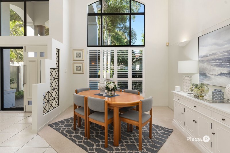 Photo - 7 Sunset Place, Carindale QLD 4152 - Image 3