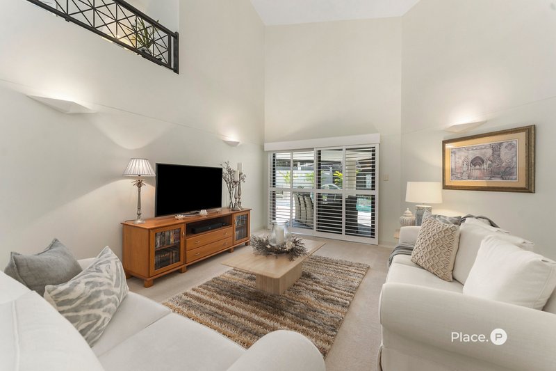 Photo - 7 Sunset Place, Carindale QLD 4152 - Image 4