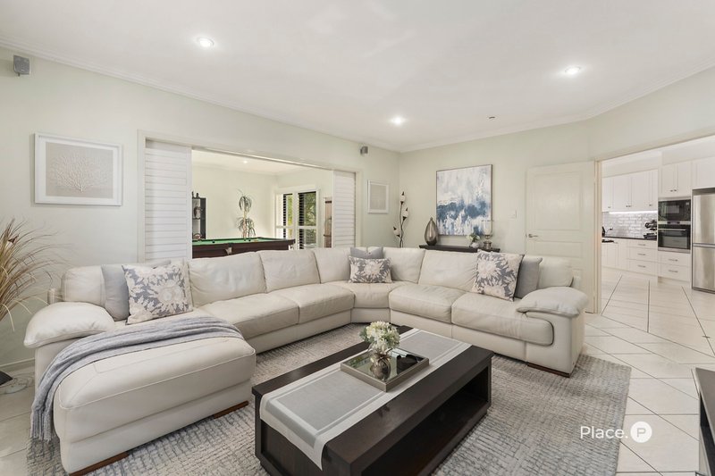 Photo - 7 Sunset Place, Carindale QLD 4152 - Image 5