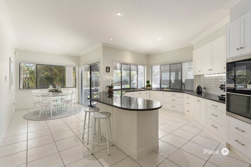 Photo - 7 Sunset Place, Carindale QLD 4152 - Image 6