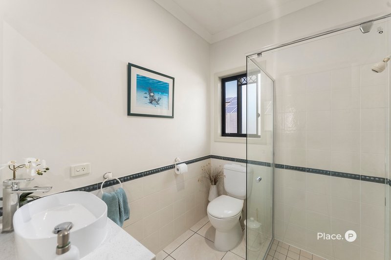 Photo - 7 Sunset Place, Carindale QLD 4152 - Image 17