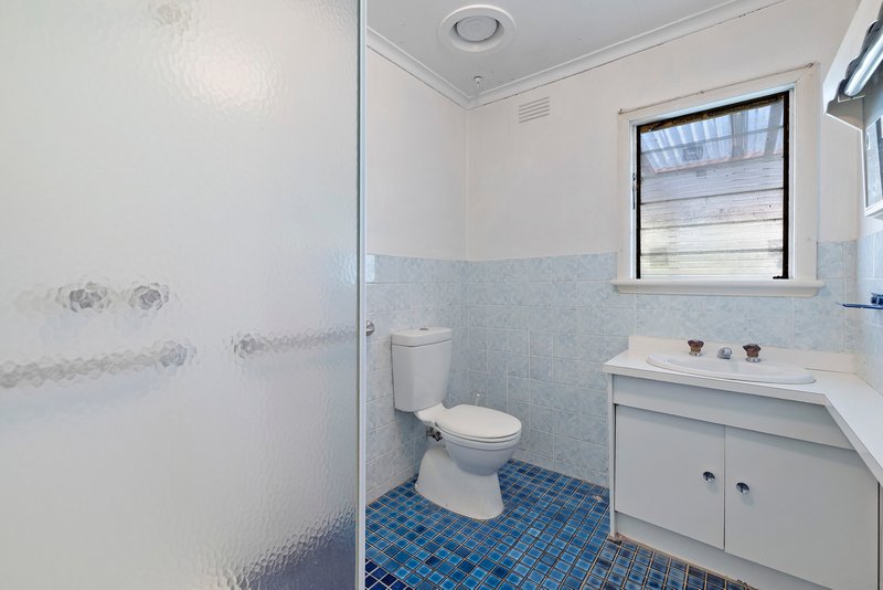 Photo - 7 Surrey Court, Bayswater VIC 3153 - Image 7