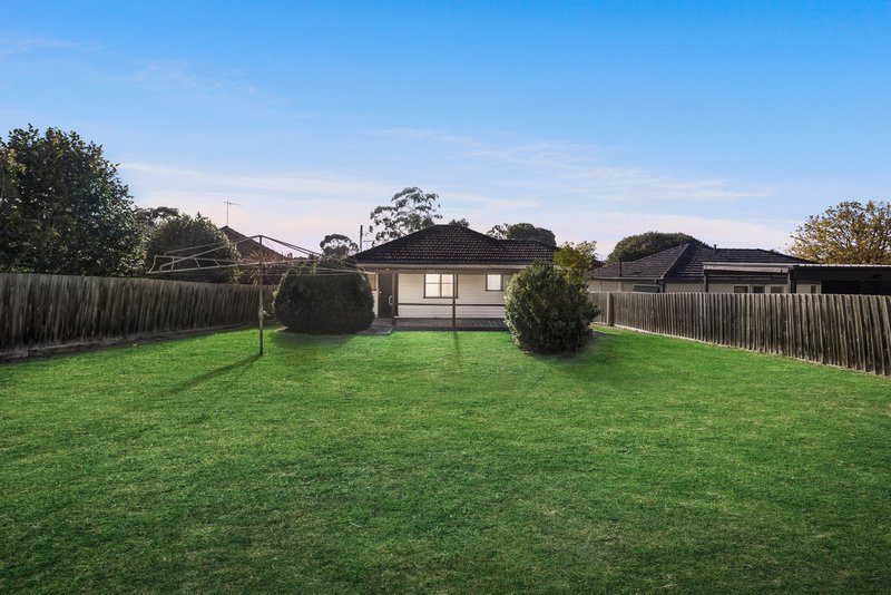 Photo - 7 Surrey Court, Bayswater VIC 3153 - Image 8