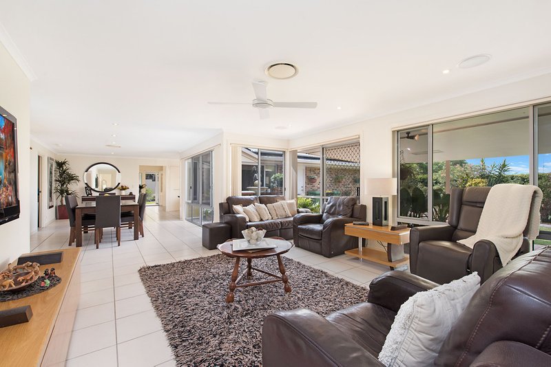 Photo - 7 Sutherland Street, Buderim QLD 4556 - Image 2