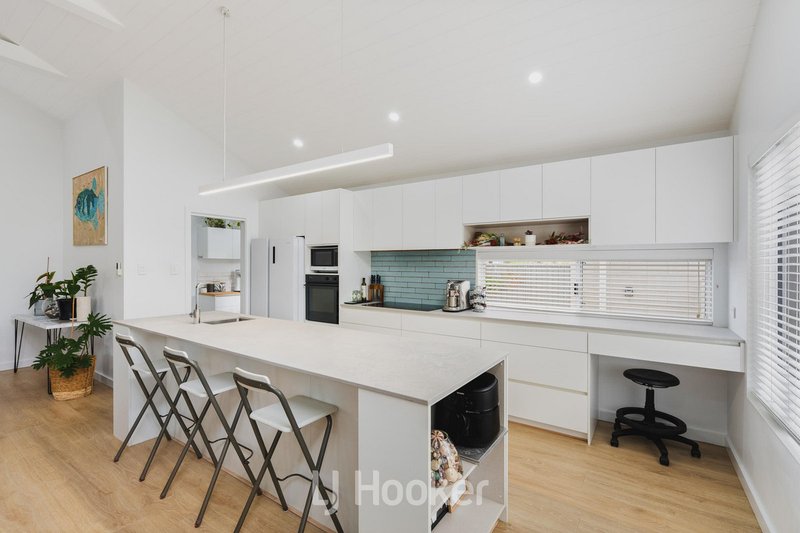Photo - 7 Sutton Way, West Busselton WA 6280 - Image 6