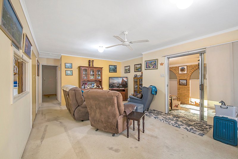 Photo - 7 Sylvan Court, Kallangur QLD 4503 - Image 3