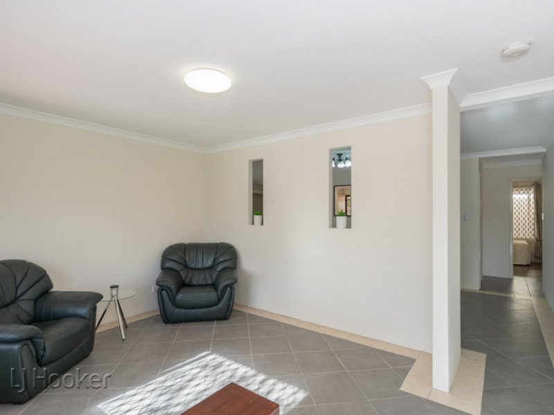 Photo - 7 Tabubil Gardens, Ballajura WA 6066 - Image 3