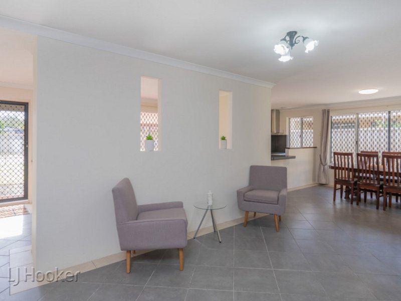 Photo - 7 Tabubil Gardens, Ballajura WA 6066 - Image 6