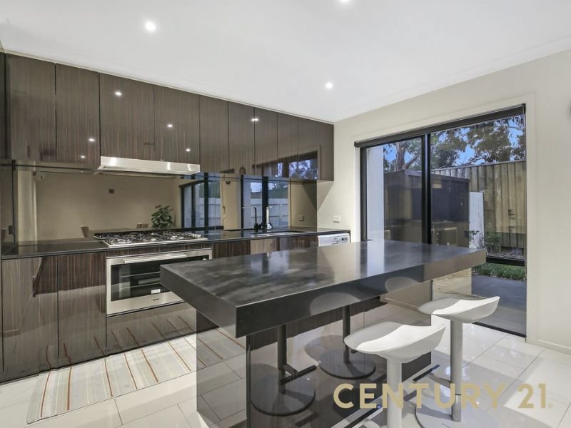 Photo - 7 Talara Close, Springvale VIC 3171 - Image 3