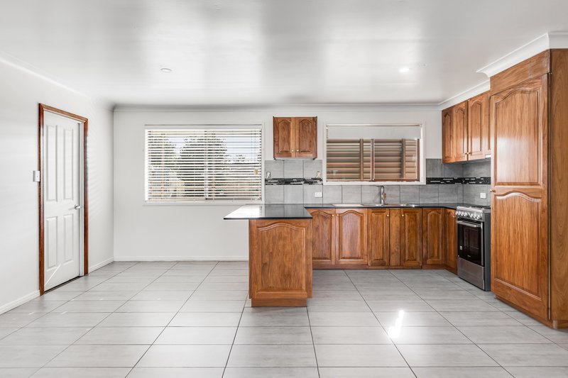 Photo - 7 Talgai Court, Newtown QLD 4350 - Image 2