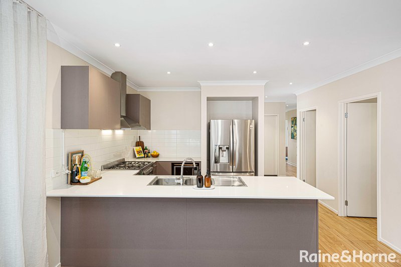 Photo - 7 Talisker Street, Tarneit VIC 3029 - Image 9