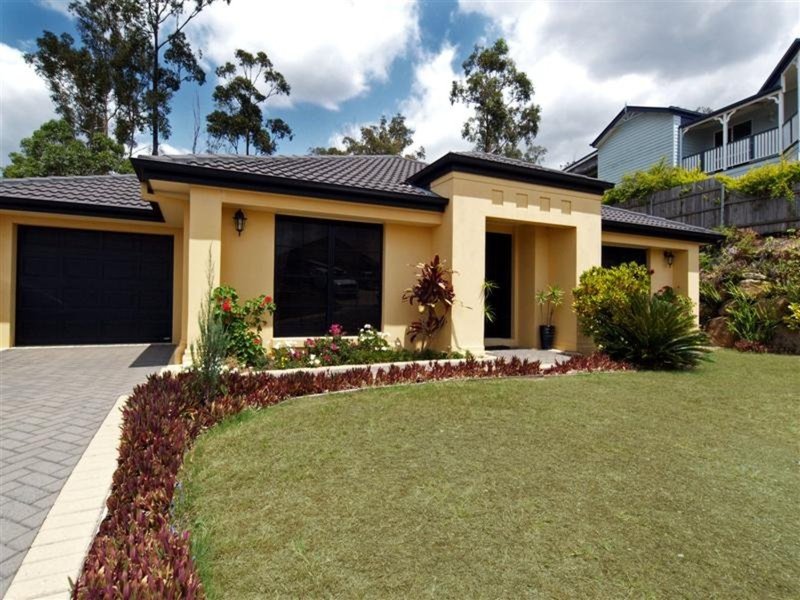 7 Talisman Court, Eatons Hill QLD 4037