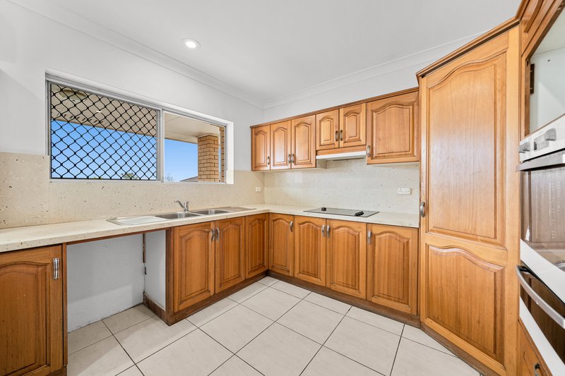 Photo - 7 Tallis Street, Macgregor QLD 4109 - Image 2