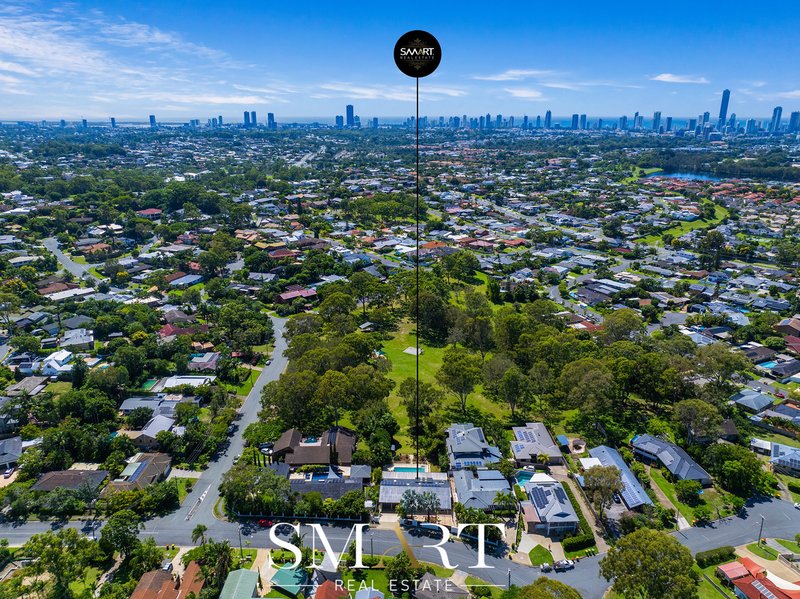 Photo - 7 Tambourah Drive, Benowa QLD 4217 - Image 6