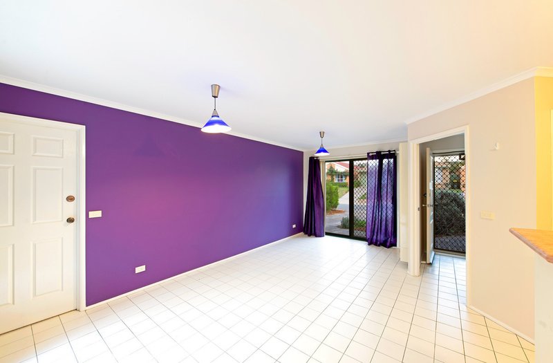 Photo - 7 Tana Place, Ngunnawal ACT 2913 - Image 6