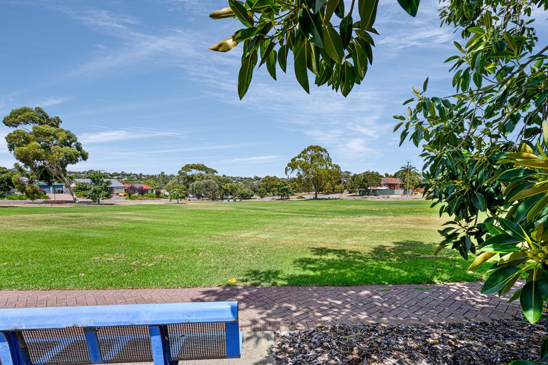 Photo - 7 Taralga Road, O'Sullivan Beach SA 5166 - Image 29