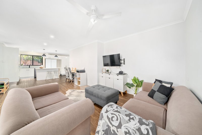 Photo - 7 Taronga Street, Kippa-Ring QLD 4021 - Image 4