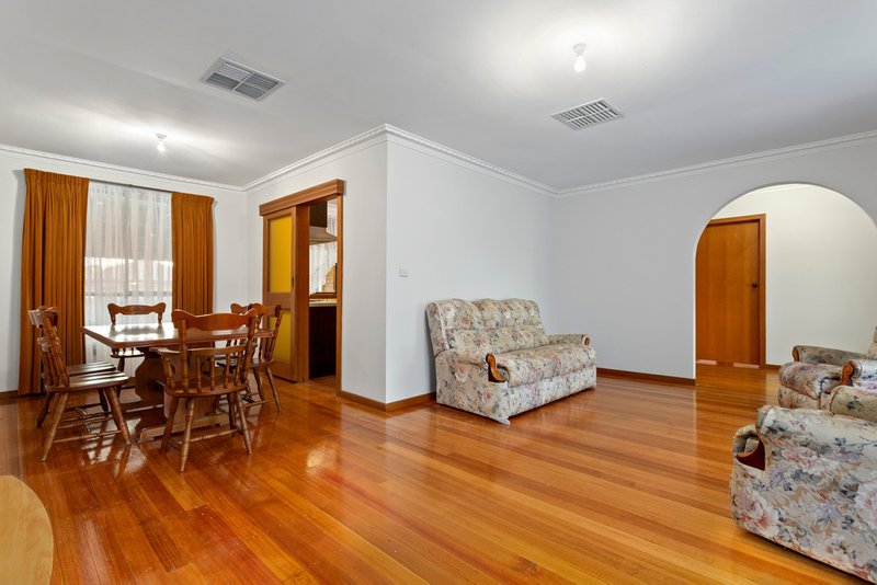 Photo - 7 Tasman Drive, Bundoora VIC 3083 - Image 4