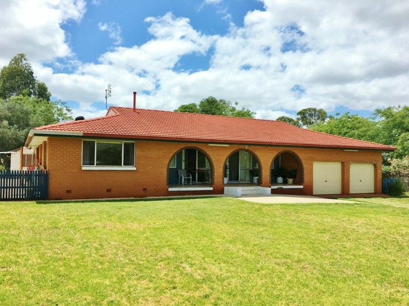 7 Taylors Road, Kingaroy QLD 4610