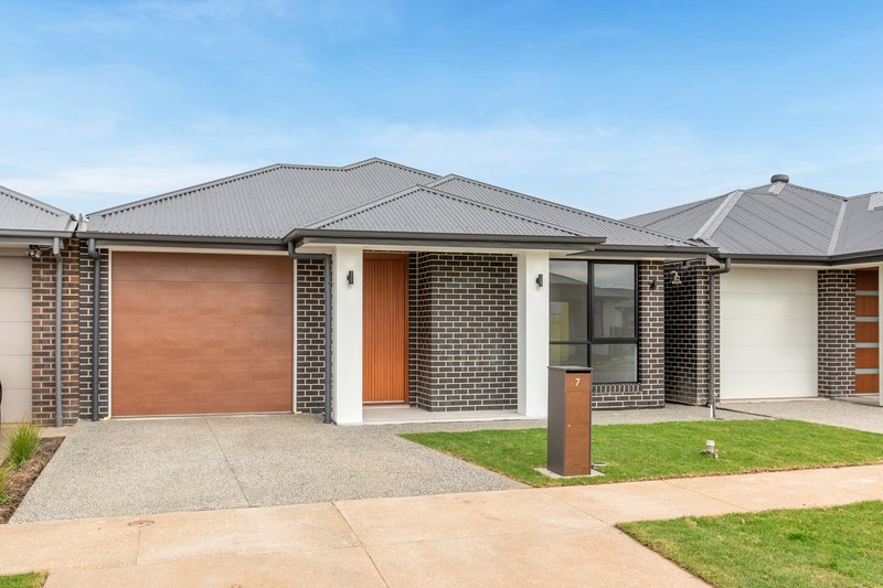 Photo - 7 Telford Street, Andrews Farm SA 5114 - Image 1