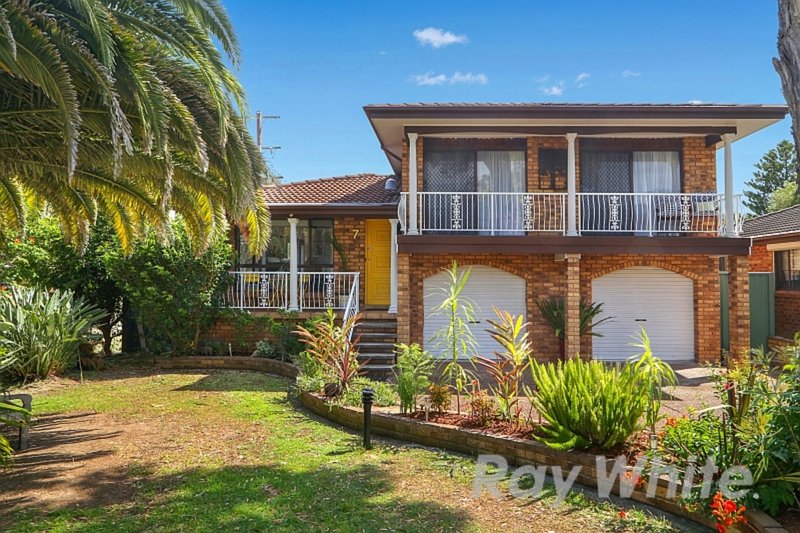 7 Tenth Avenue, Budgewoi NSW 2262