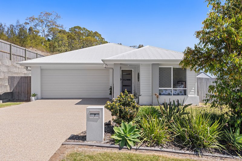 Photo - 7 Terry Close, Cotswold Hills QLD 4350 - Image 2