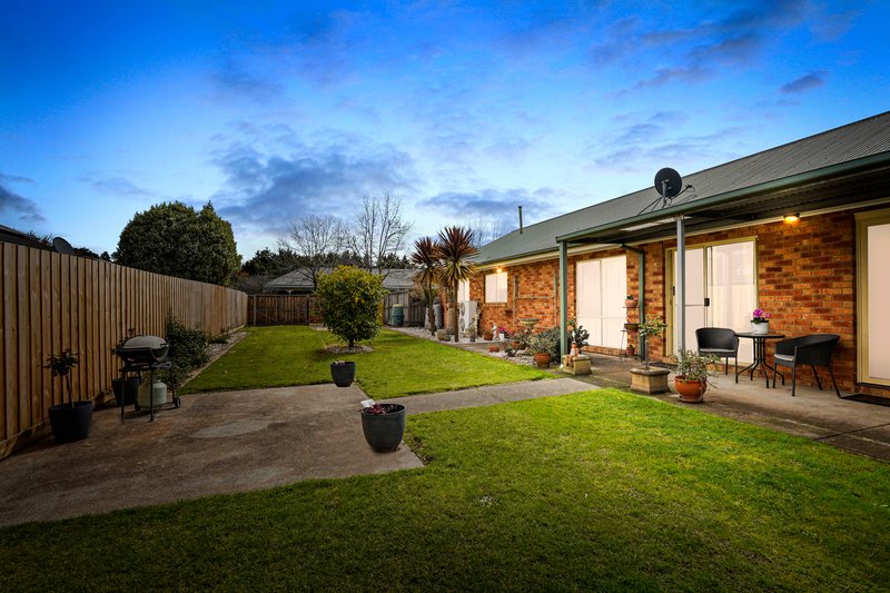 Photo - 7 The Boulevard, Narre Warren South VIC 3805 - Image 10