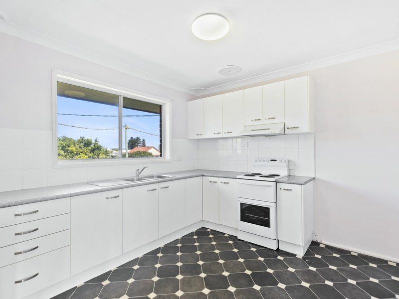 Photo - 7 The Crescent, Blue Bay NSW 2261 - Image 6