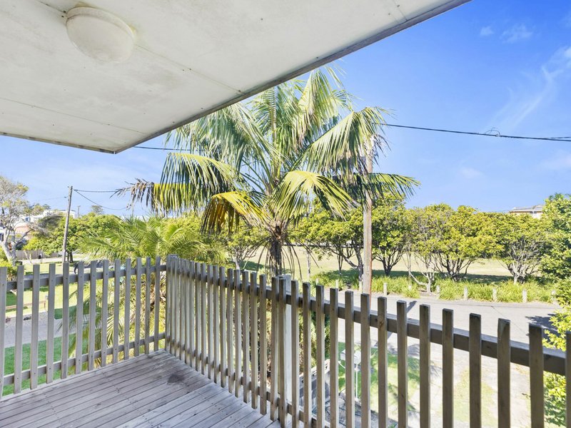 Photo - 7 The Crescent, Blue Bay NSW 2261 - Image 10