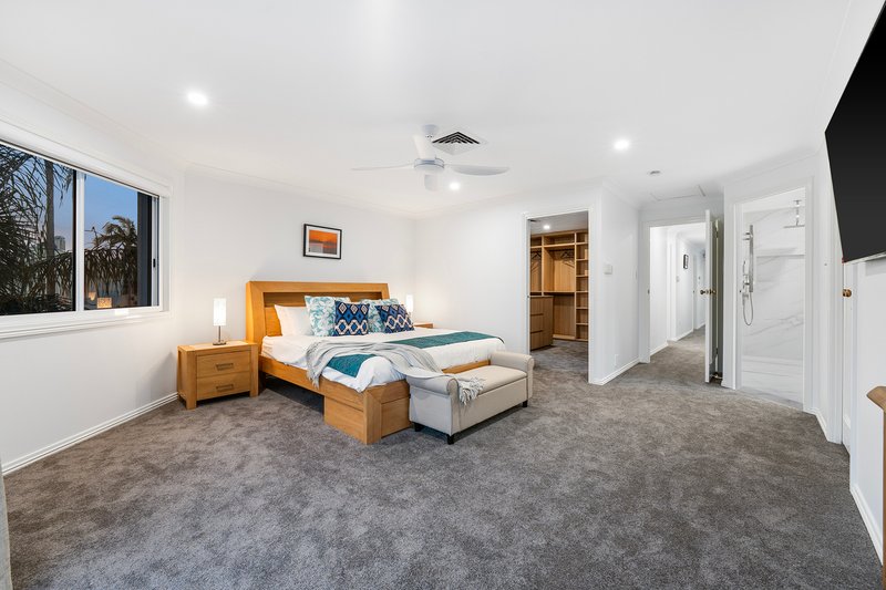 Photo - 7 The Lido , Isle Of Capri QLD 4217 - Image 5