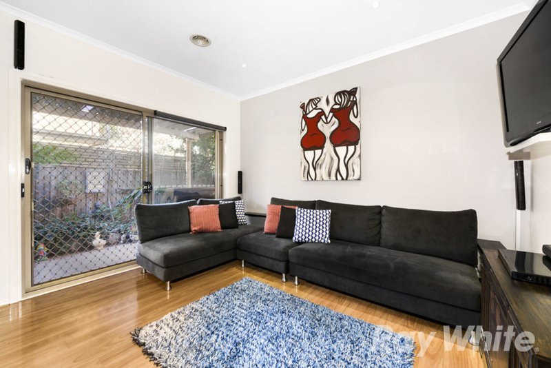 Photo - 7 The Rise, Glen Waverley VIC 3150 - Image 5