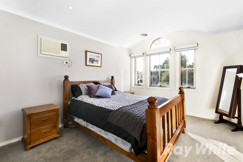 Photo - 7 The Rise, Glen Waverley VIC 3150 - Image 6