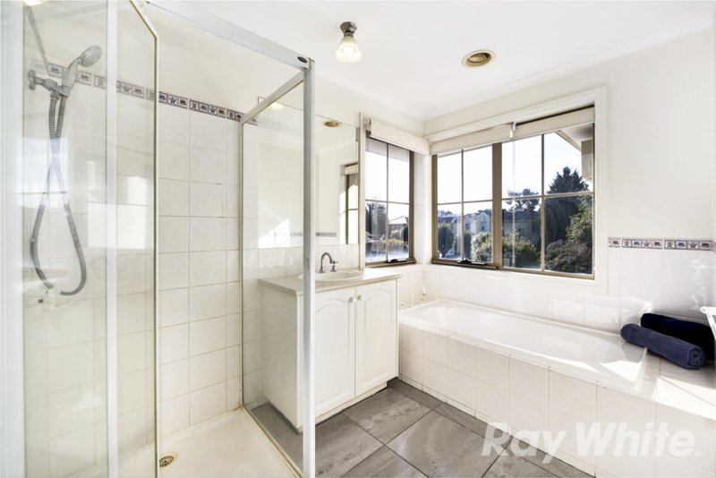 Photo - 7 The Rise, Glen Waverley VIC 3150 - Image 7