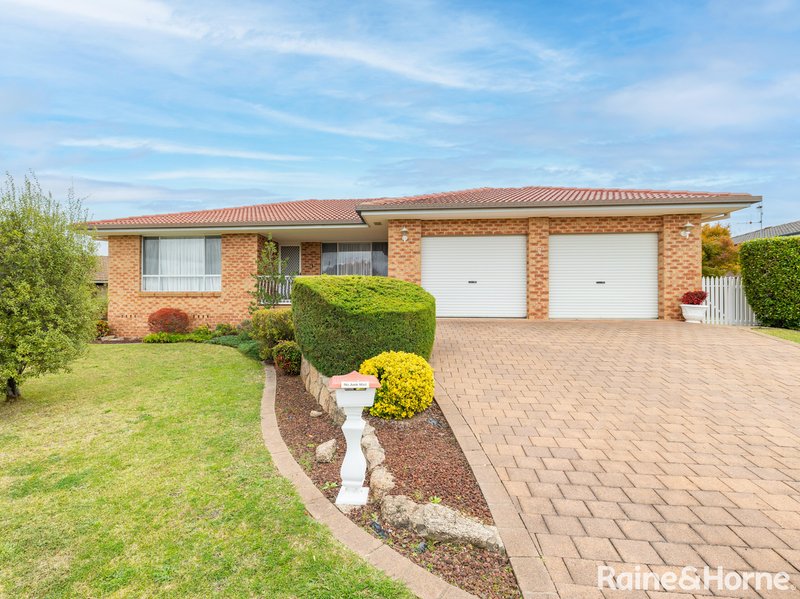 7 Thomas Close, South Bathurst NSW 2795