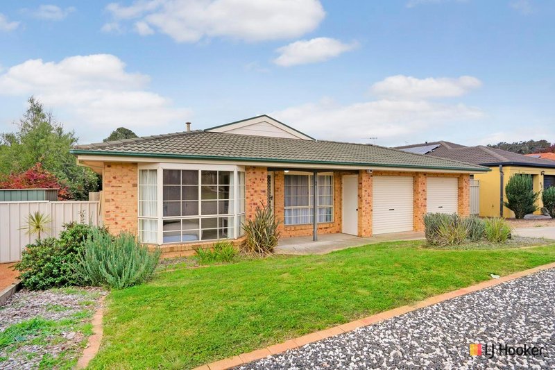 7 Thomas Royal Gardens, Queanbeyan East NSW 2620