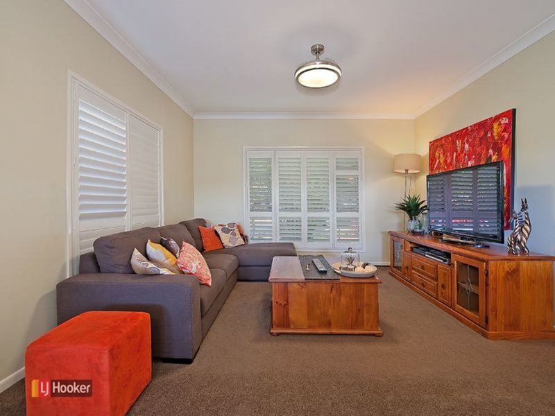 Photo - 7 Thomson Close, North Lakes QLD 4509 - Image 3