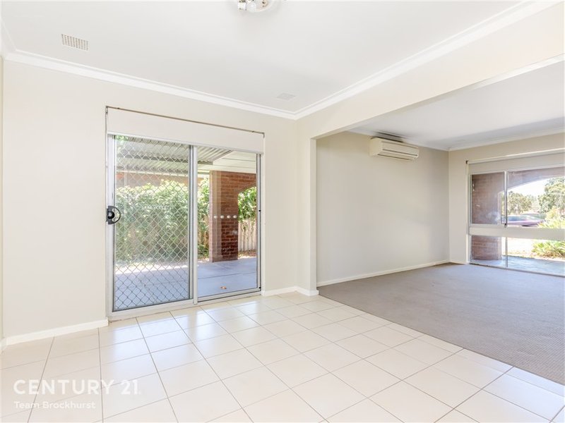 Photo - 7 Thornlie Avenue, Thornlie WA 6108 - Image 7